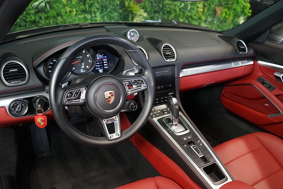 Porsche 718 Boxster