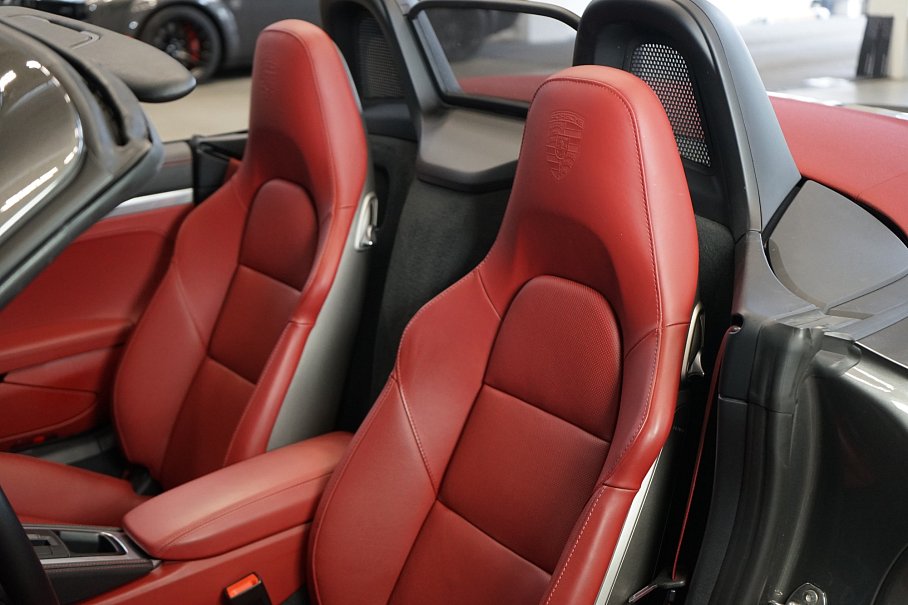 Porsche 718 Boxster
