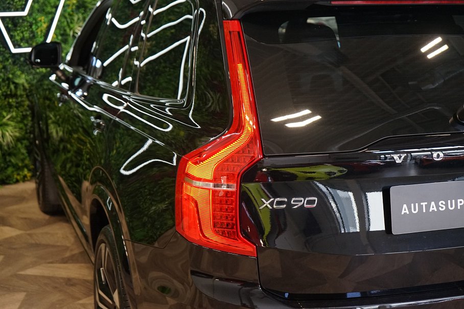 Volvo XC90 B5 AWD R-Design