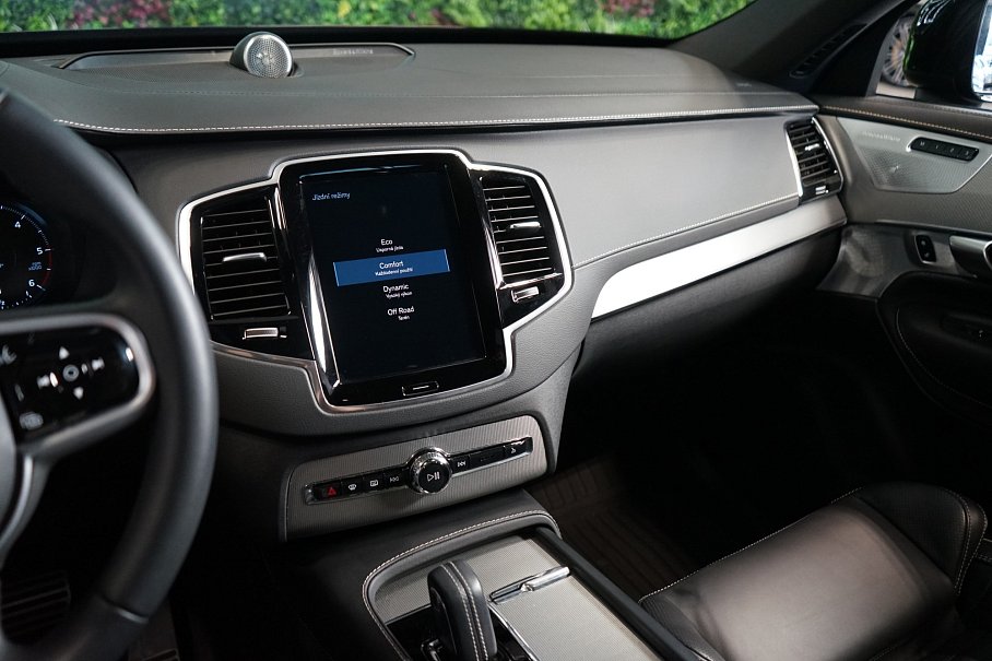 Volvo XC90 B5 AWD R-Design