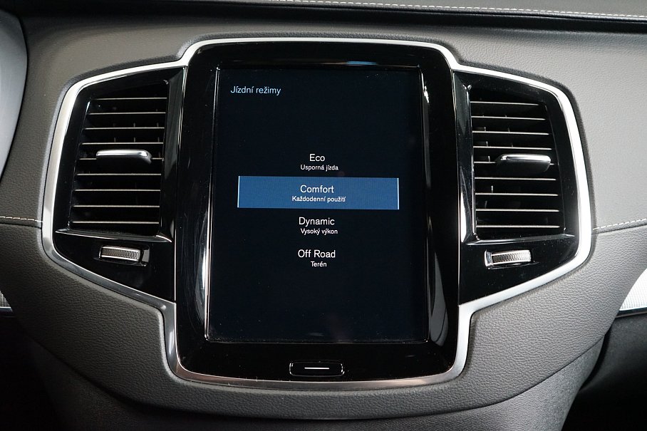 Volvo XC90 B5 AWD R-Design