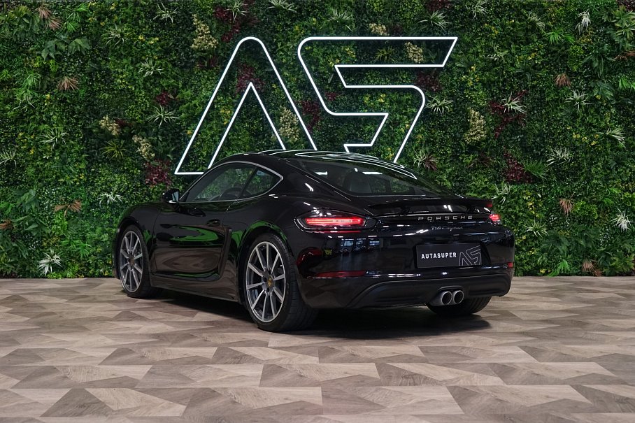 Porsche Cayman 