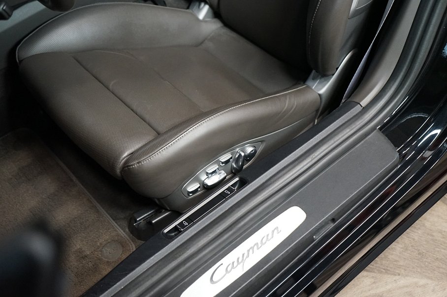 Porsche Cayman 