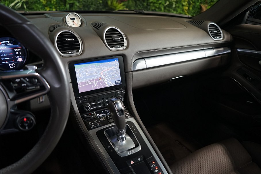 Porsche Cayman 