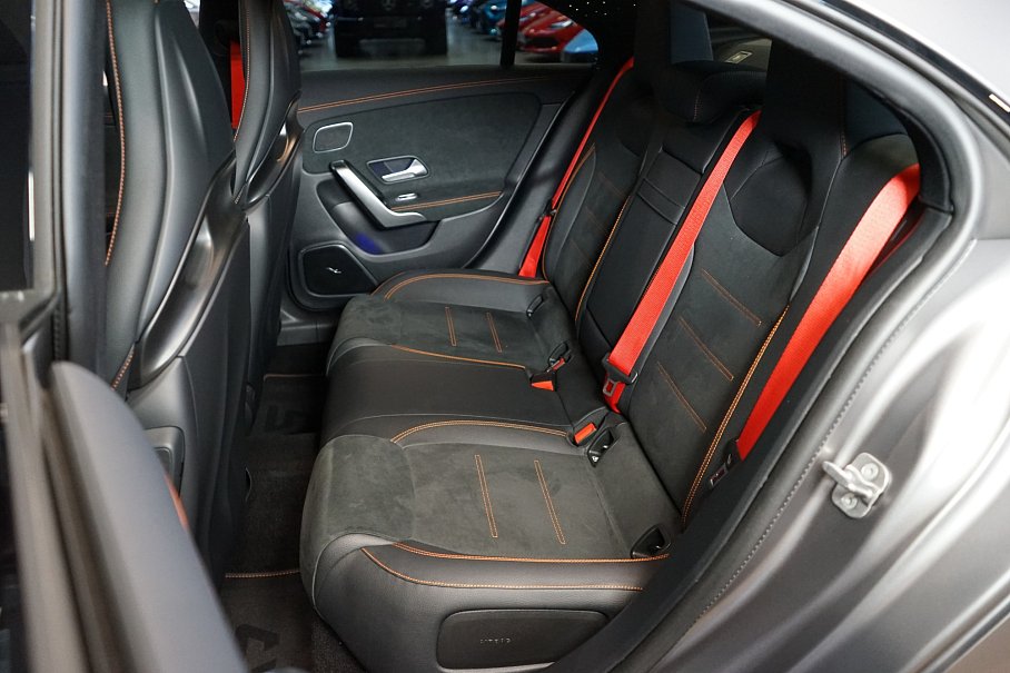 Mercedes-Benz CLA 45 S AMG 4Matic+ Street Style Edition