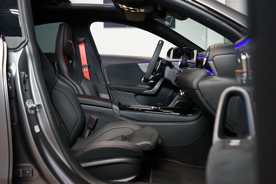 Mercedes-Benz CLA 45 S AMG 4Matic+ Street Style Edition