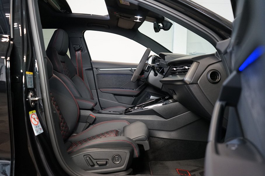 Audi RS 3 Sportback 2.5 TFSI quattro