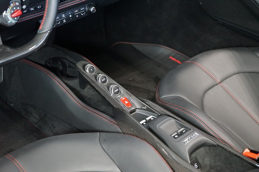 Ferrari F8 Spider