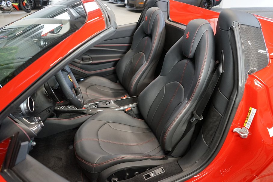 Ferrari F8 Spider