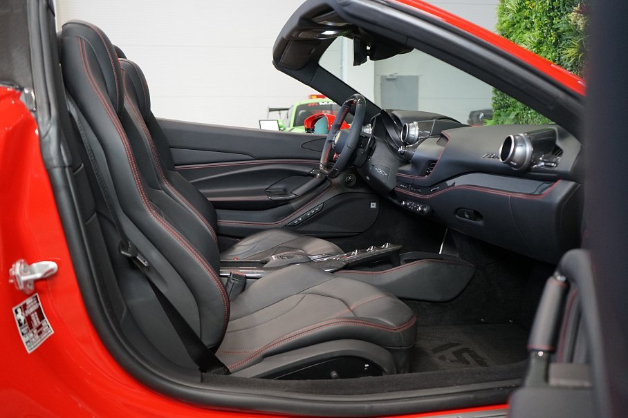 Ferrari F8 Spider
