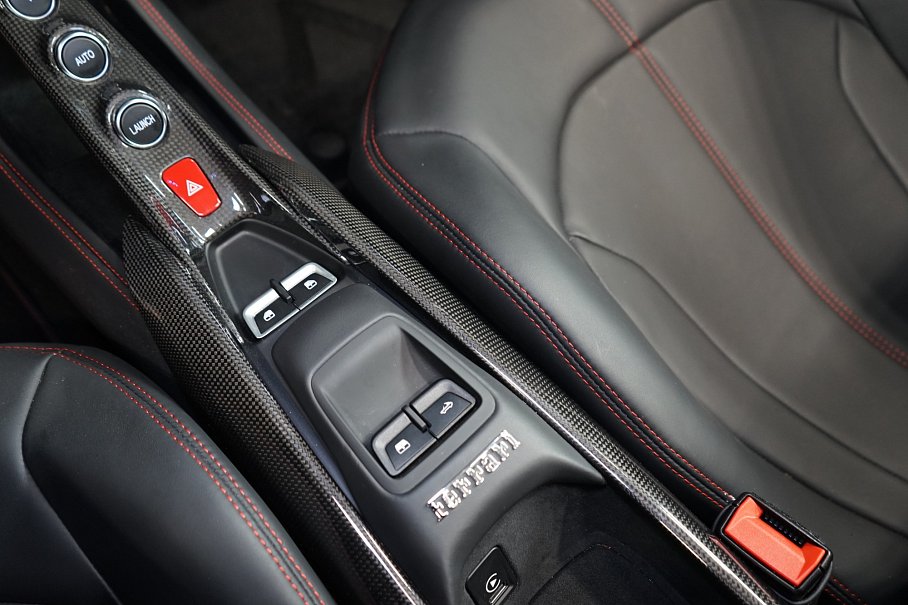 Ferrari F8 Spider