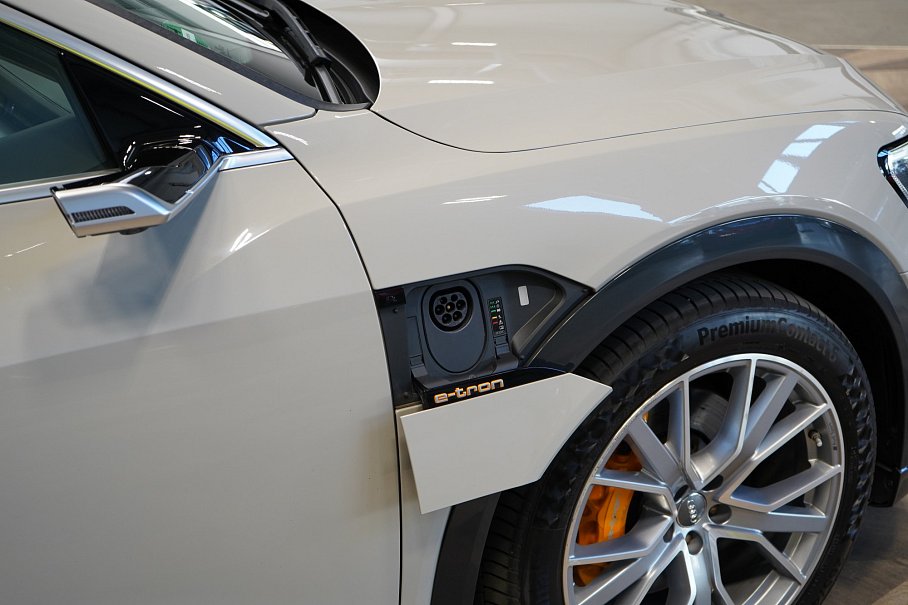 Audi E-tron 55 quattro