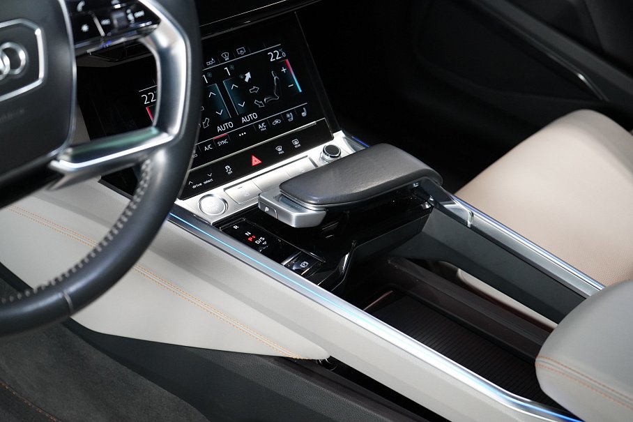 Audi E-tron 55 quattro