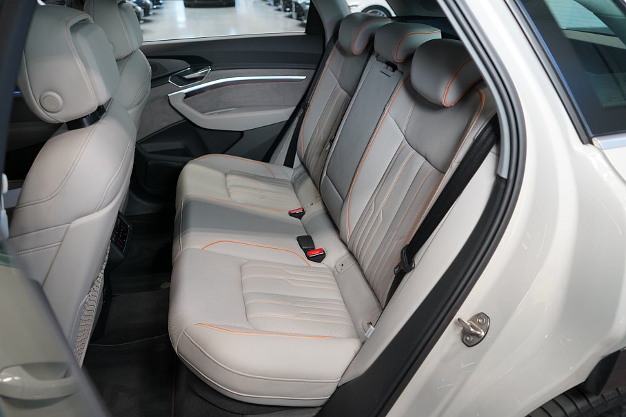 Audi E-tron 55 quattro