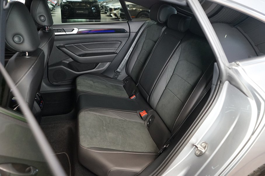 Volkswagen Arteon 2.0 TDI R-Line