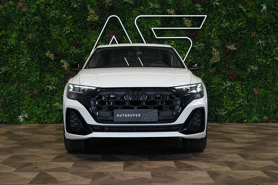 Audi SQ8 TFSI quattro