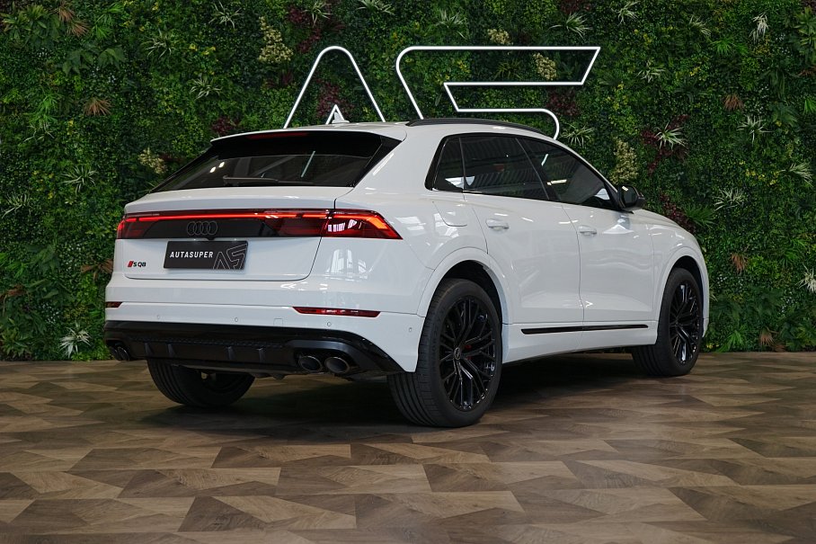 Audi SQ8 TFSI quattro