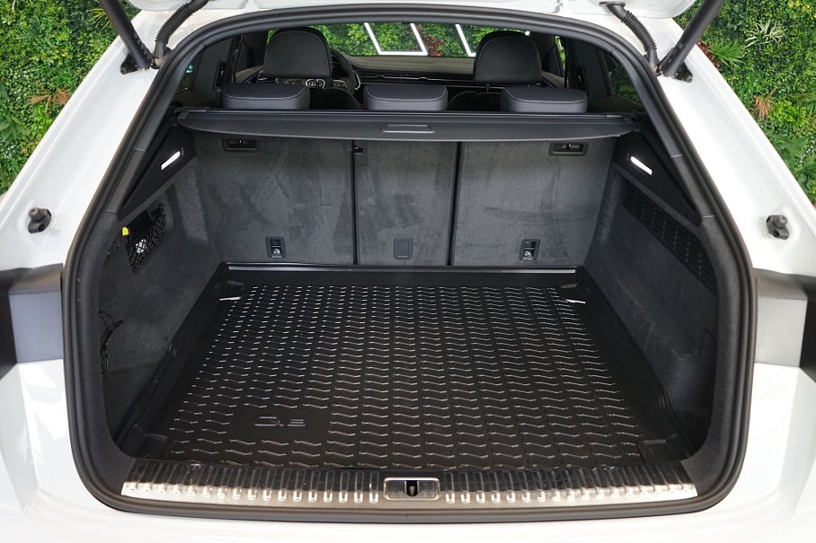 Audi SQ8 TFSI quattro