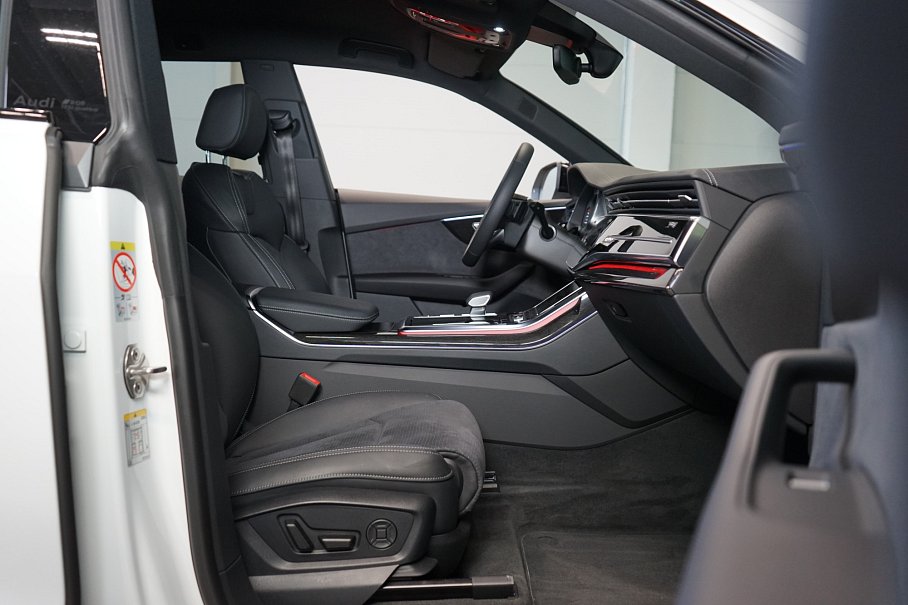 Audi SQ8 TFSI quattro