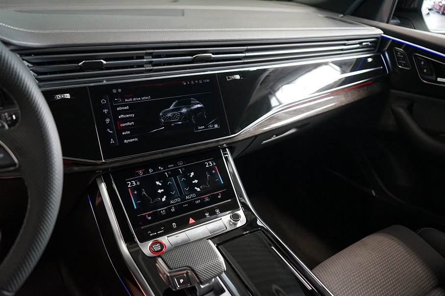 Audi SQ8 TFSI quattro
