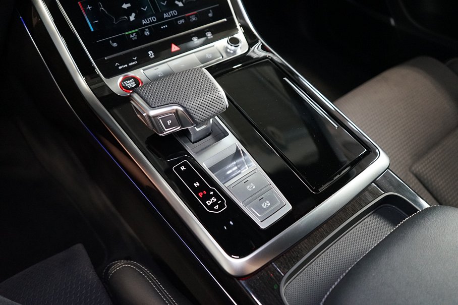 Audi SQ8 TFSI quattro
