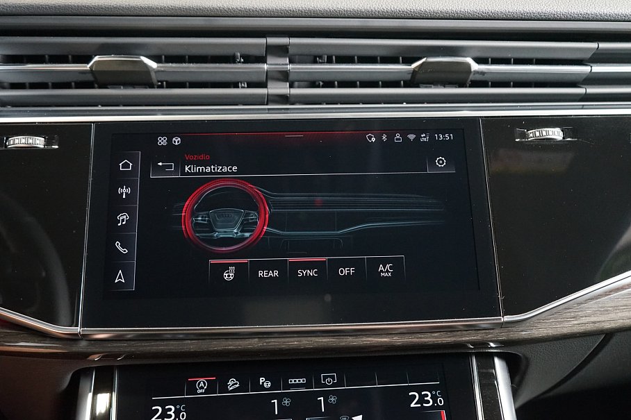 Audi SQ8 TFSI quattro