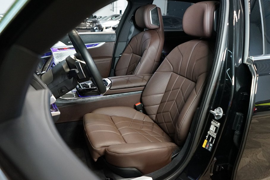 BMW Řada 7 750e xDrive