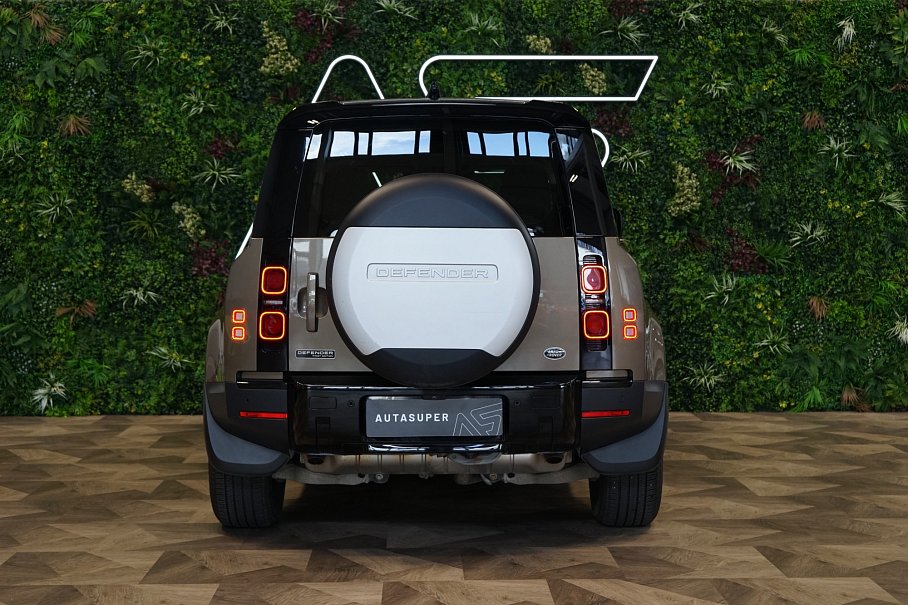 Land Rover Defender 110 P400