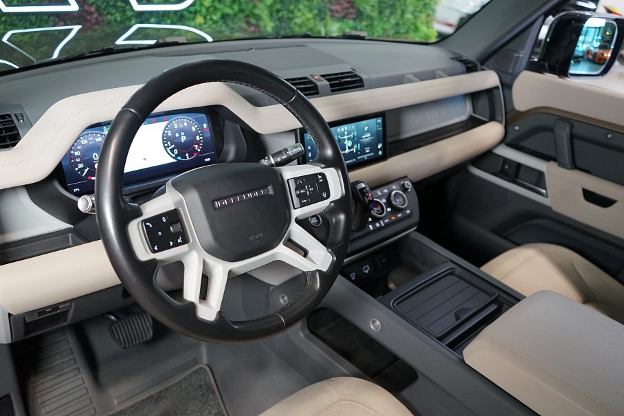 Land Rover Defender 110 P400