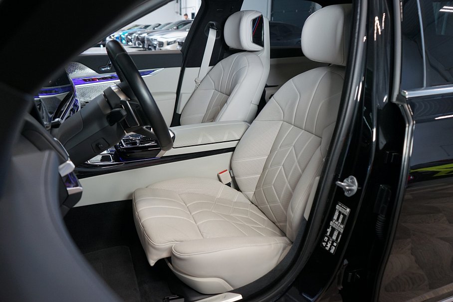 BMW Řada 7 740d xDrive