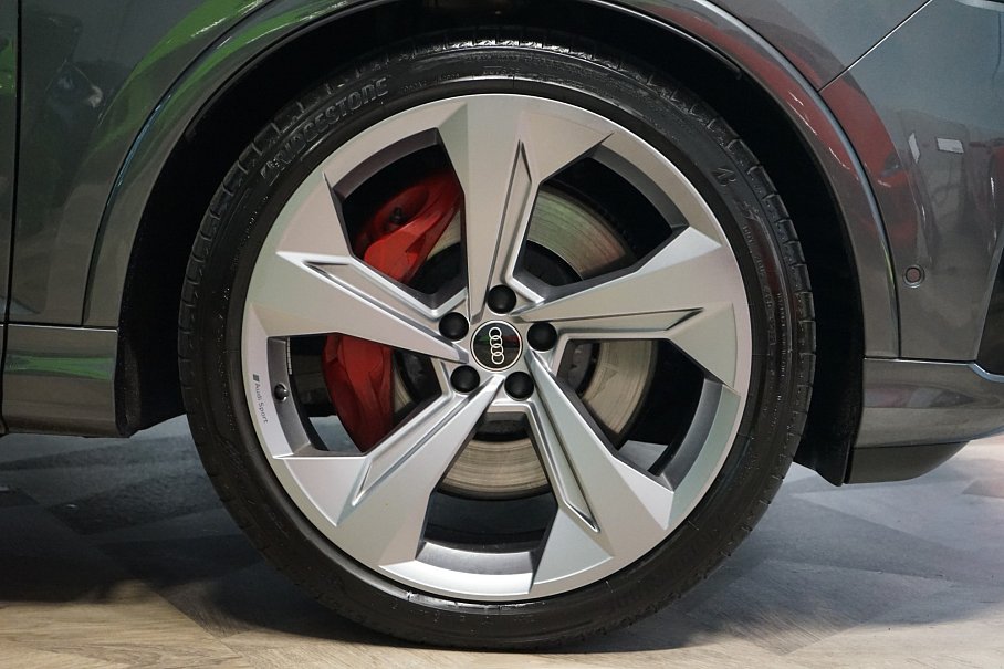 Audi SQ7 TFSI quattro