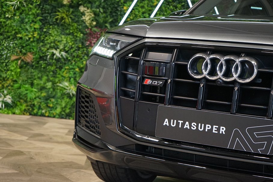 Audi SQ7 TFSI quattro