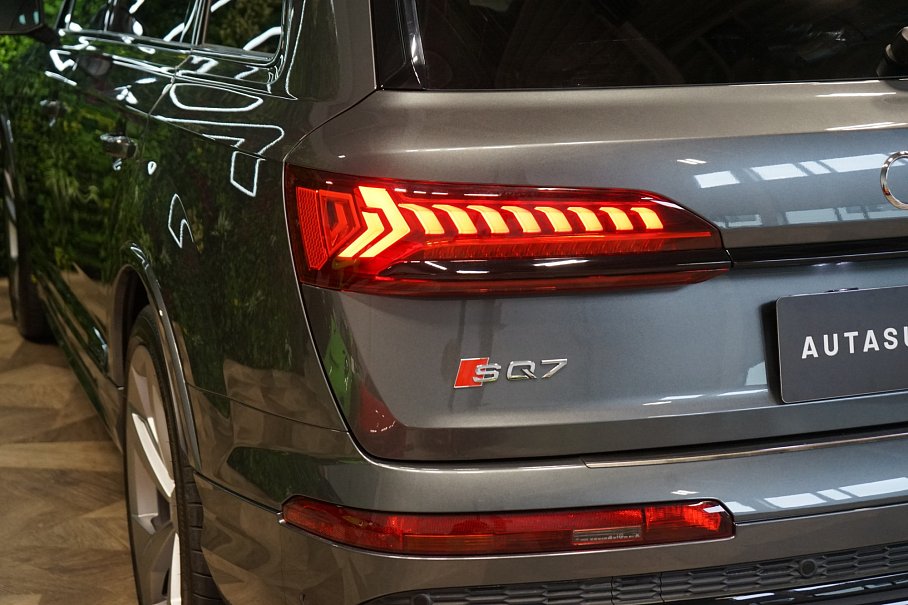 Audi SQ7 TFSI quattro
