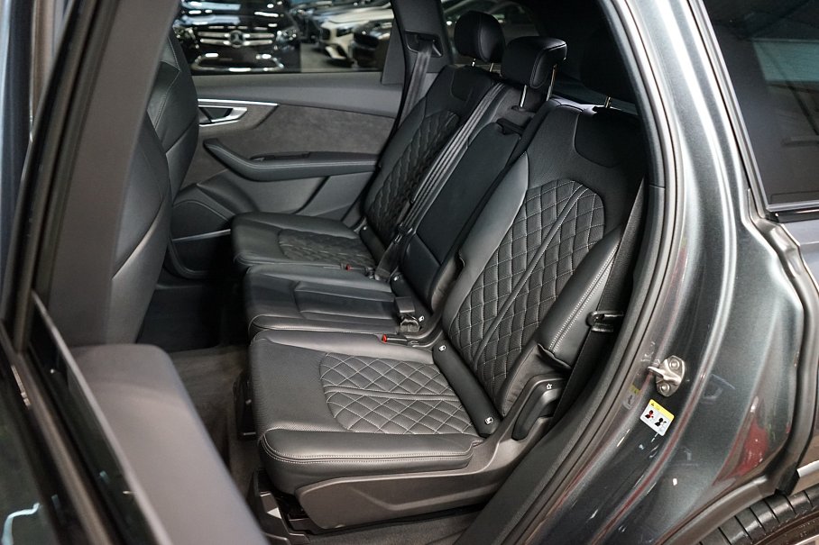 Audi SQ7 TFSI quattro