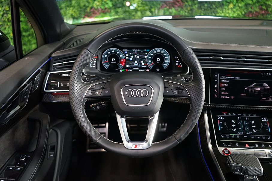Audi SQ7 TFSI quattro