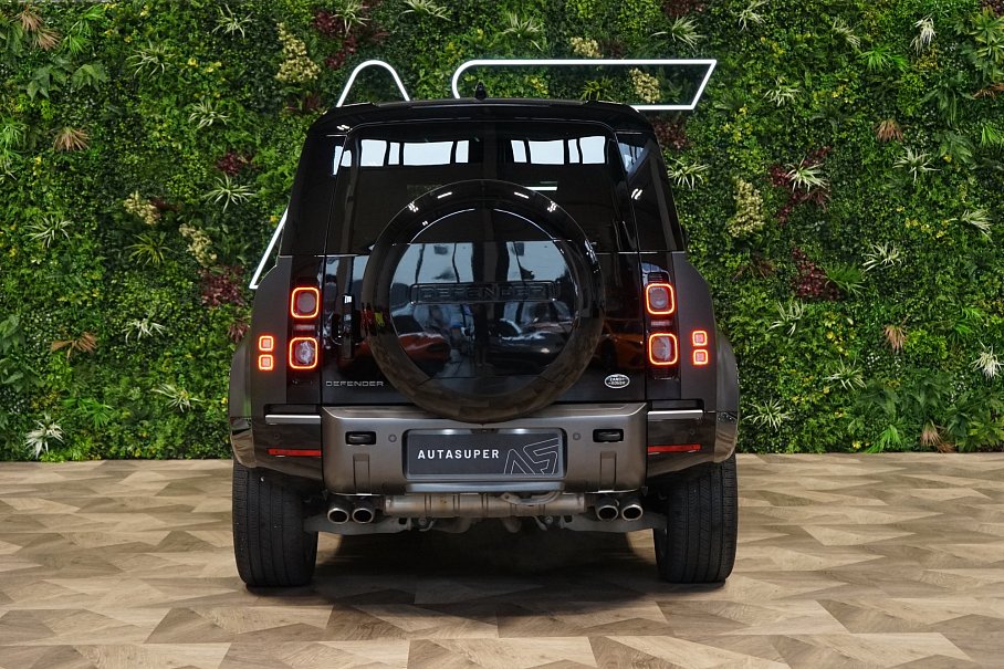 Land Rover Defender 110 P525