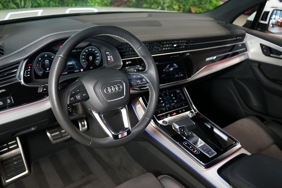 Audi Q7 50 TDI quattro