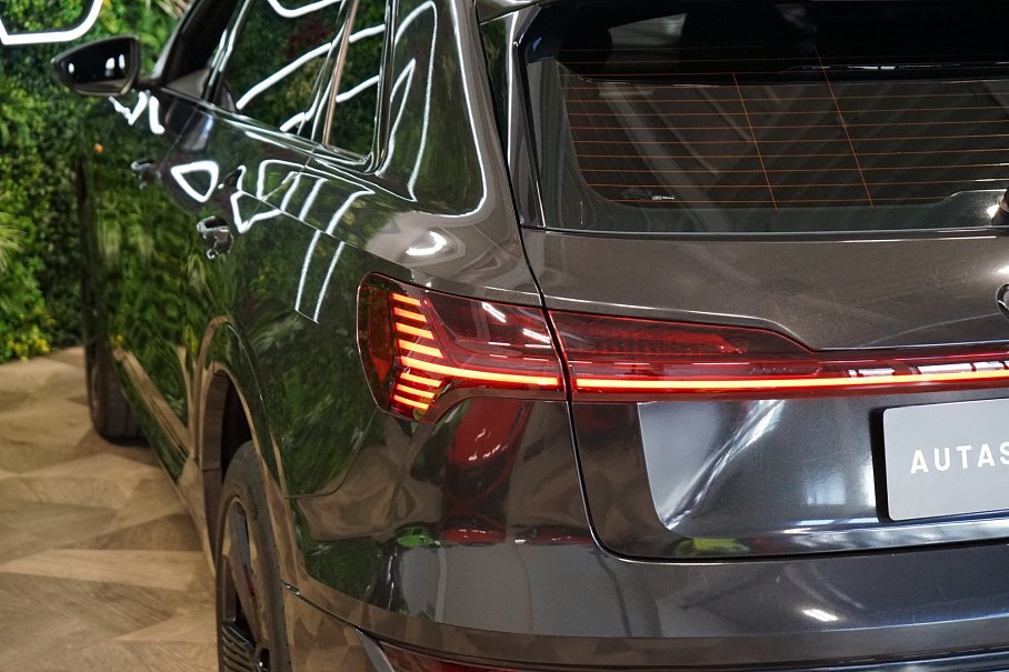 Audi E-tron 55 quattro
