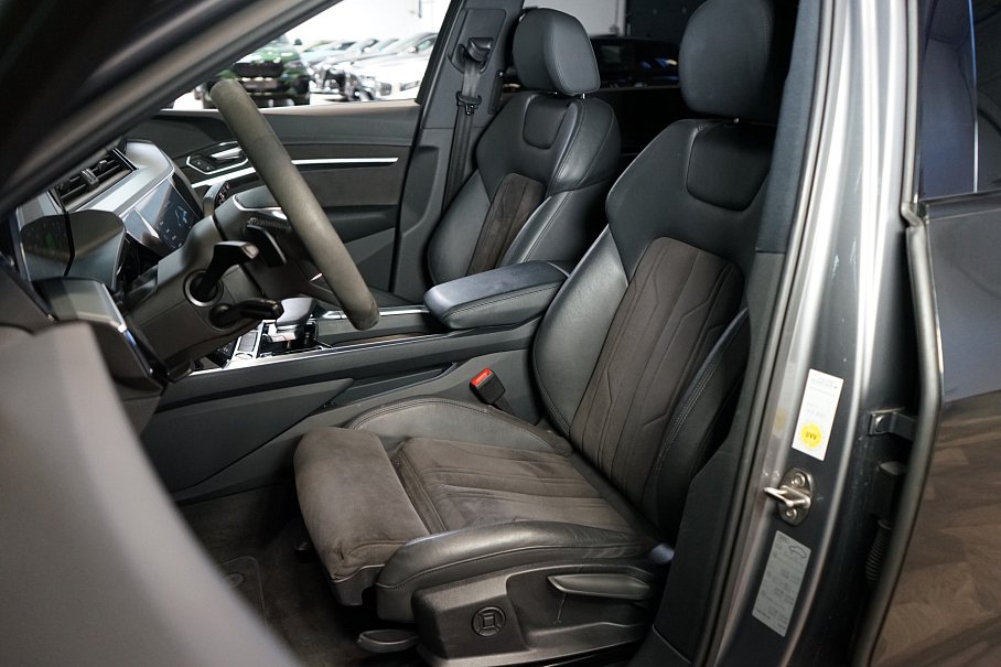 Audi E-tron 55 quattro