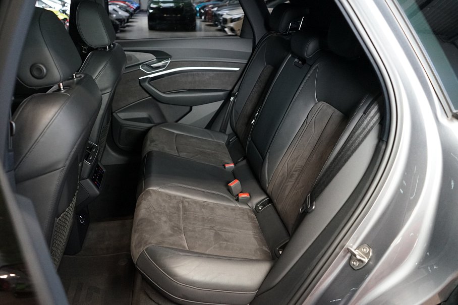 Audi E-tron 55 quattro