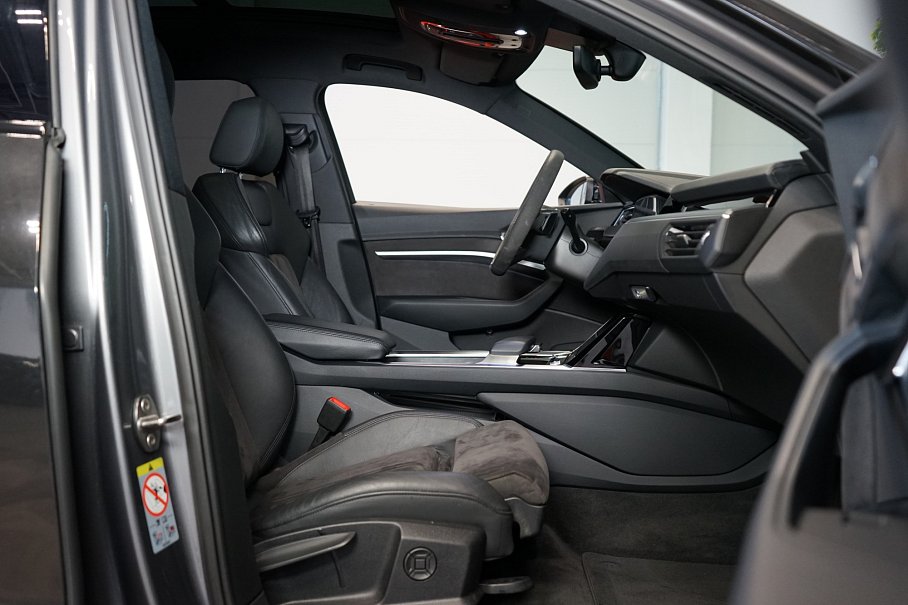 Audi E-tron 55 quattro