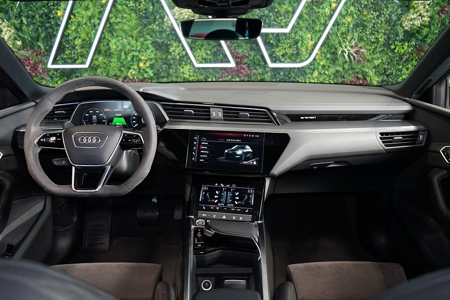Audi E-tron 55 quattro