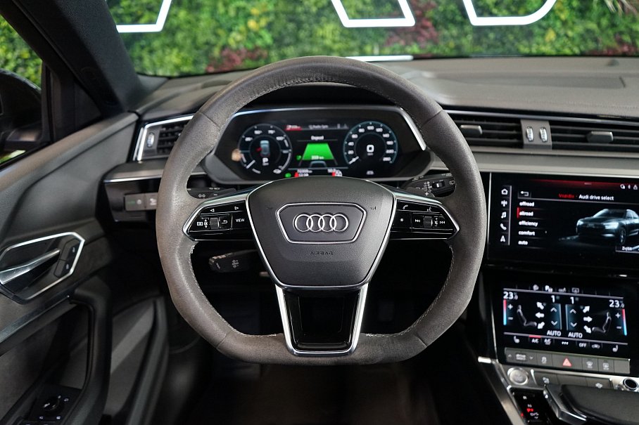 Audi E-tron 55 quattro