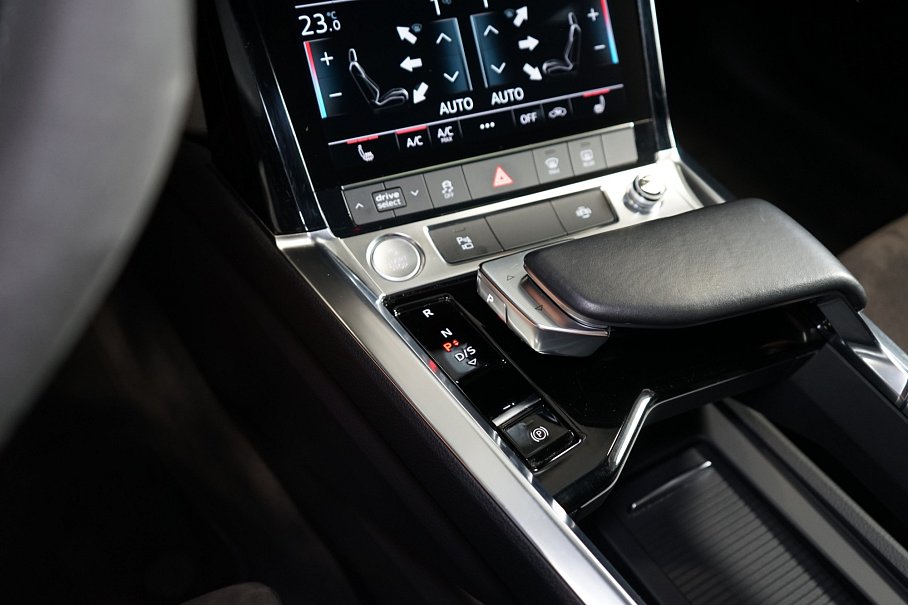 Audi E-tron 55 quattro