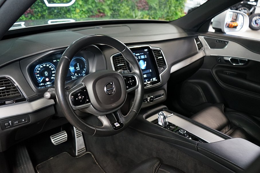 Volvo XC90 T8 AWD Recharge R-Design