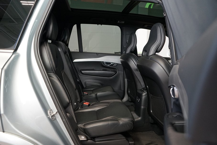 Volvo XC90 T8 AWD Recharge R-Design