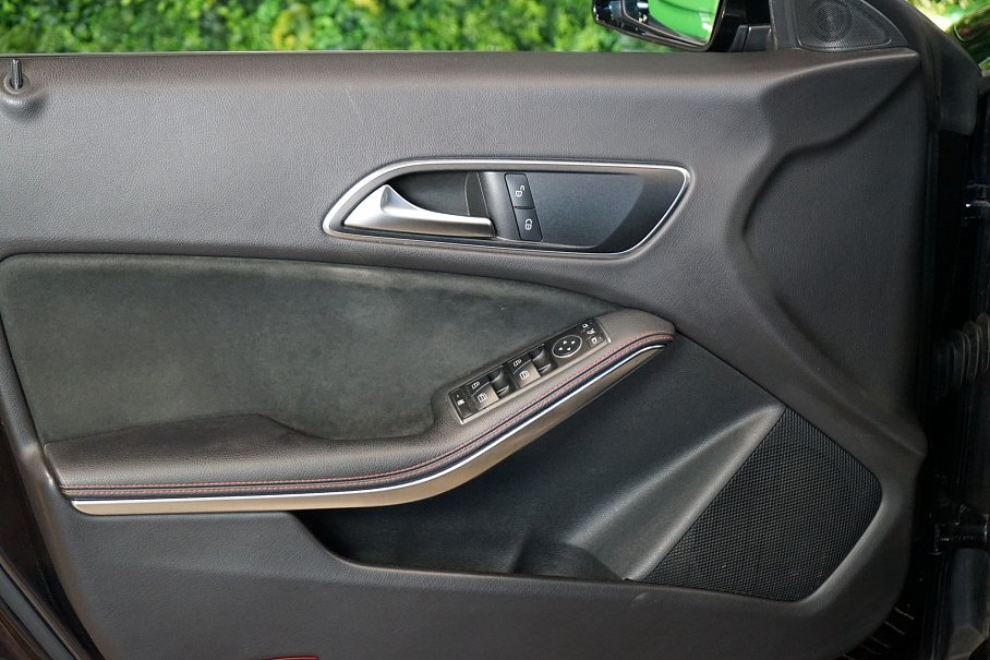 Mercedes-Benz CLA 180d Shooting brake