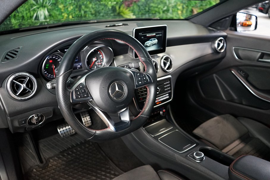 Mercedes-Benz CLA 180d Shooting brake
