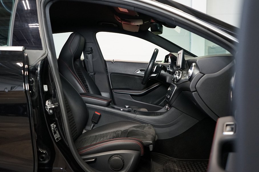 Mercedes-Benz CLA 180d Shooting brake
