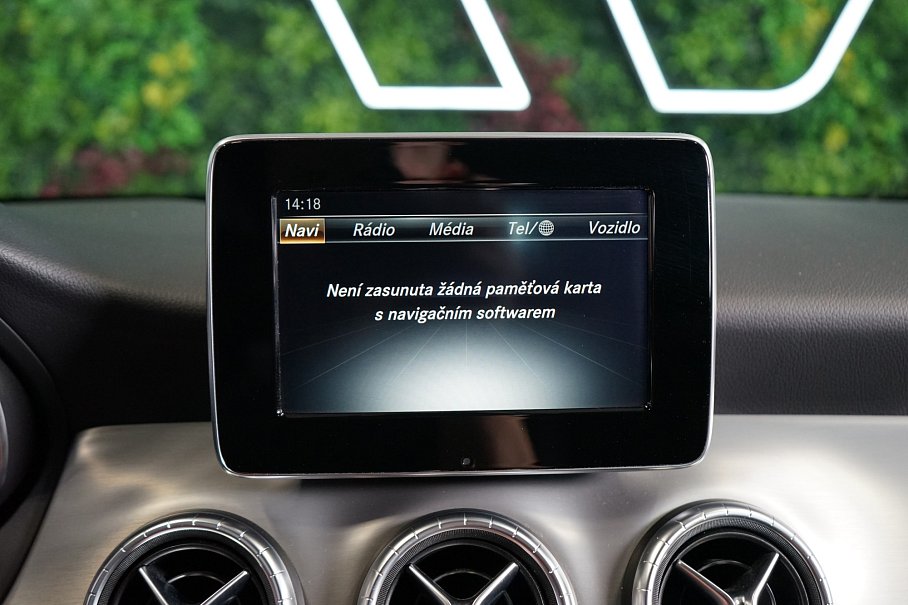 Mercedes-Benz CLA 180d Shooting brake